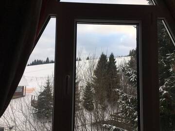 Фото номера Бюджетный двухместный номер с 2 отдельными кроватями Лоджи Hotel Piatkovskyi г. Пилипец 9